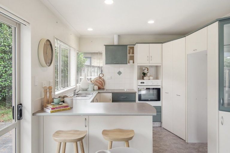 Photo of property in 10 Aspen Place, Papamoa Beach, Papamoa, 3118