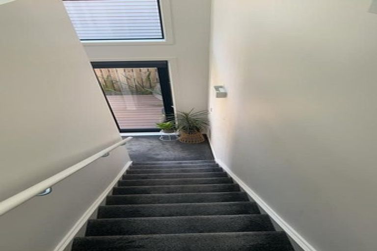 Photo of property in 1/7 Wha Street, Lyall Bay, Wellington, 6022