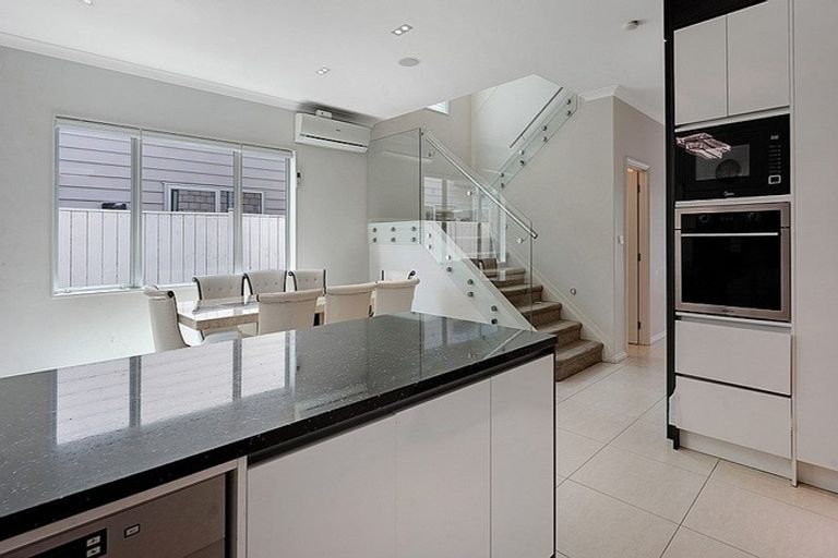 Photo of property in 5 Fong Road, Flat Bush, Auckland, 2019