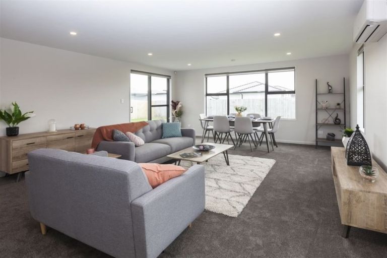 Photo of property in 10 Kingsbridge West, Burwood, Christchurch, 8083