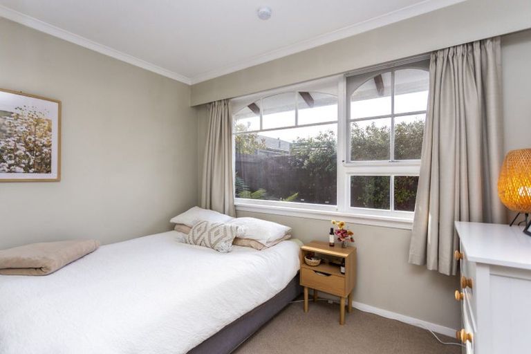 Photo of property in 1/1a Thorrington Road, Cashmere, Christchurch, 8022