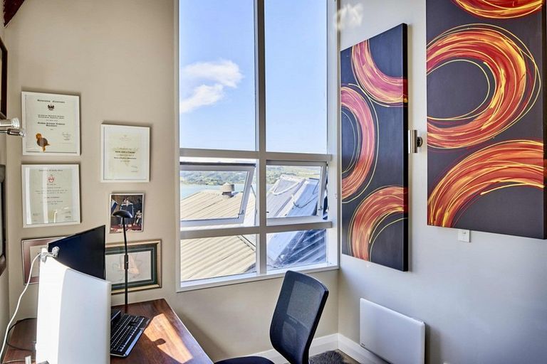 Photo of property in 3 Kenef Road, Paremata, Porirua, 5024