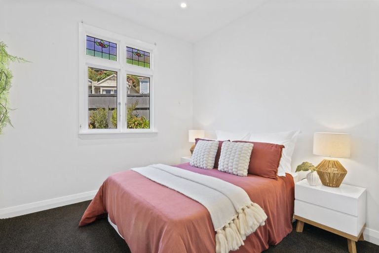 Photo of property in 203 Sutherland Road, Lyall Bay, Wellington, 6022