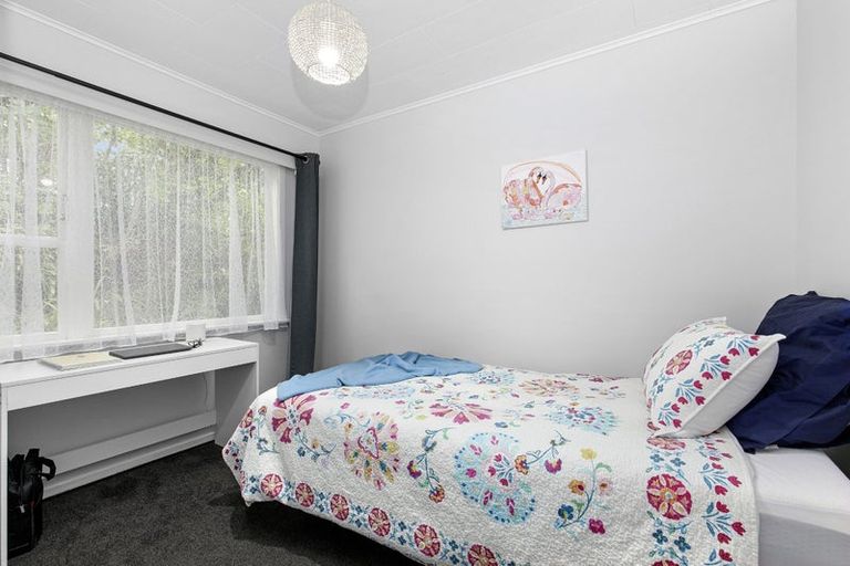Photo of property in 7 Zeala Grove, Stokes Valley, Lower Hutt, 5019