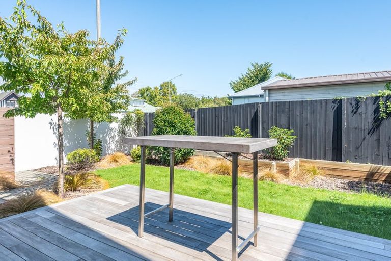Photo of property in 3/9 Edgeware Road, St Albans, Christchurch, 8014