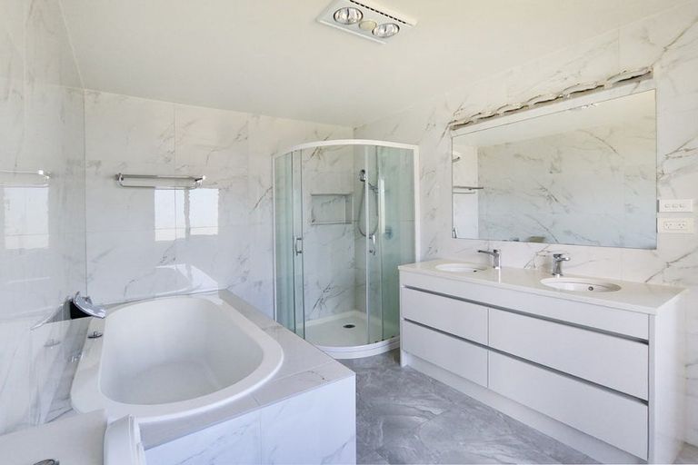 Photo of property in 748 Redoubt Road, Flat Bush, Auckland, 2019