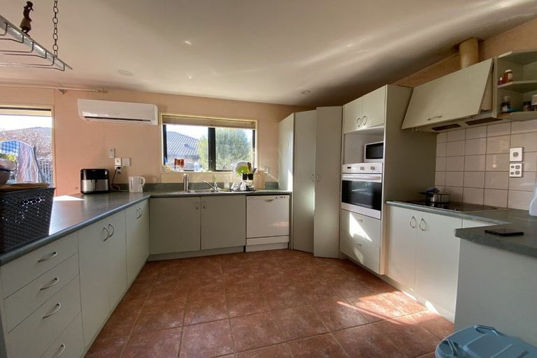 Photo of property in 7 Iroquois Place, Wigram, Christchurch, 8042