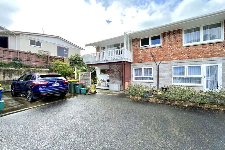 Photo of property in 3/88 Lake Road, Northcote, Auckland, 0627