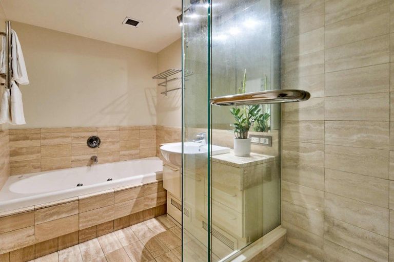 Photo of property in 1/326 Oriental Parade, Oriental Bay, Wellington, 6011