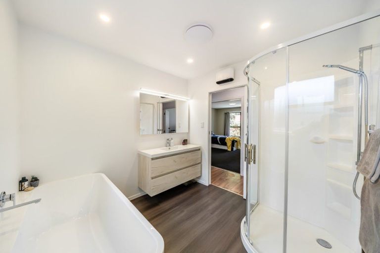 Photo of property in 4 Davis Crescent, Elderslea, Upper Hutt, 5018