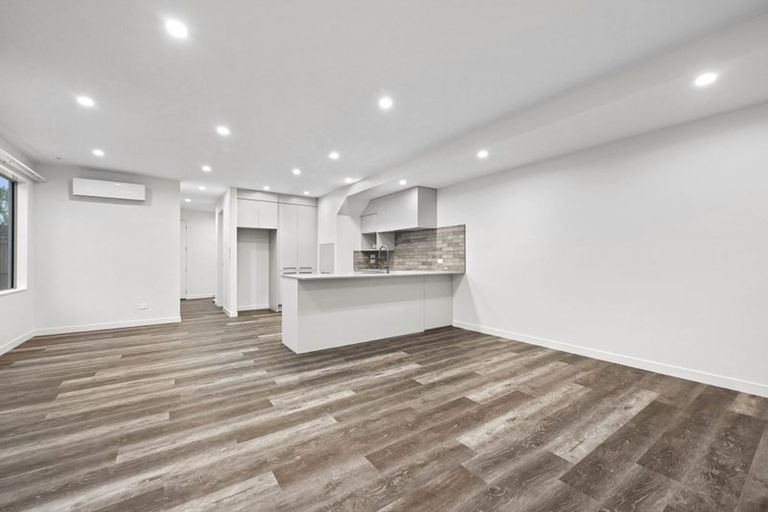 Photo of property in 3/24 Pickering Crescent, Chedworth, Hamilton, 3210