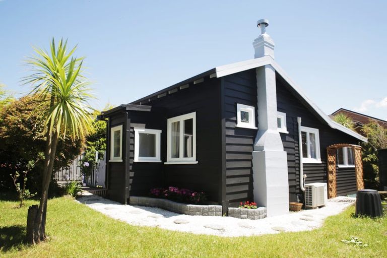 Photo of property in 1/89 Glengarry Road, Glen Eden, Auckland, 0602