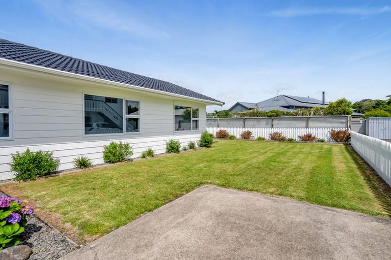 Photo of property in 2/353 Saint Aubyn, Moturoa, New Plymouth, 4310