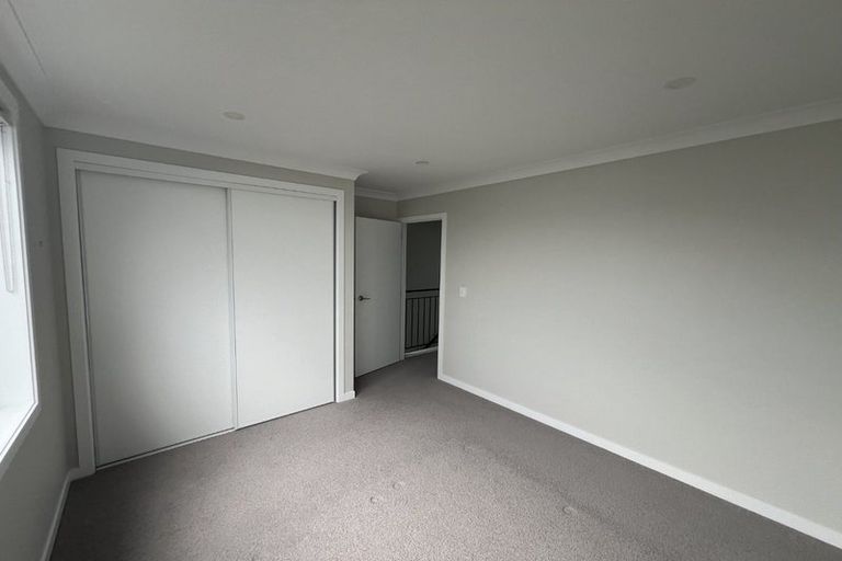 Photo of property in 21 Koura Drive, Red Beach, 0932