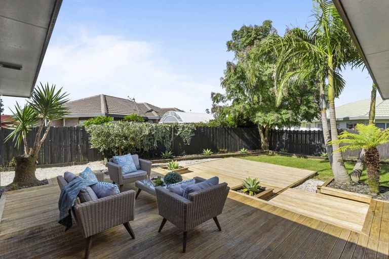 Photo of property in 22 Davington Way, Burswood, Auckland, 2013