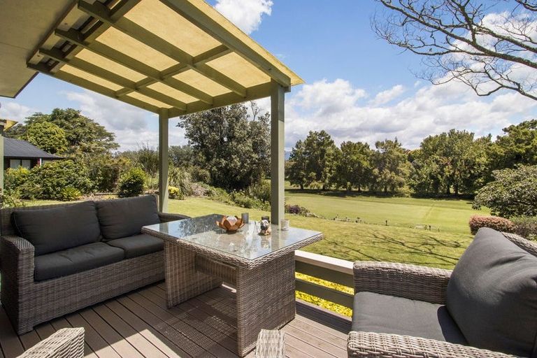 Photo of property in 35 Links View Drive, Omokoroa, 3114