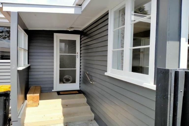 Photo of property in 42 Manson Street, Terrace End, Palmerston North, 4410