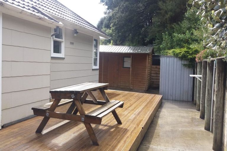 Photo of property in 256 Waddington Drive, Naenae, Lower Hutt, 5011