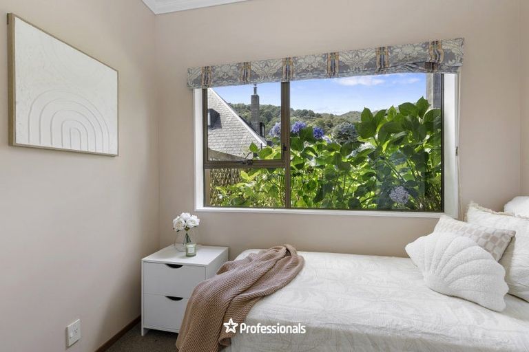 Photo of property in 2 Lady Bell Grove, Lowry Bay, Lower Hutt, 5013