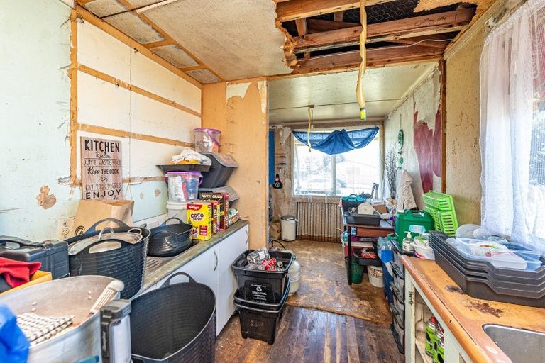 Photo of property in 23 Raupo Street, Castlecliff, Whanganui, 4501