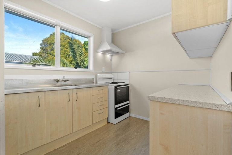 Photo of property in 400 Roscommon Road, Clendon Park, Auckland, 2103