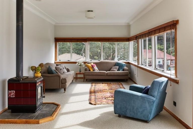 Photo of property in 12 Tamar Street, New Plymouth, 4310