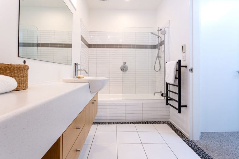 Photo of property in 394 The Esplanade, Island Bay, Wellington, 6023