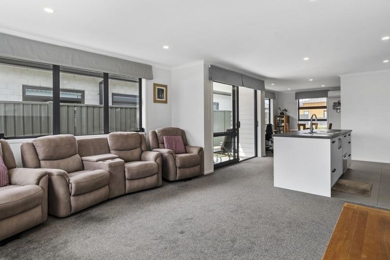 Photo of property in 53 Sentinel Avenue, Omokoroa, 3114