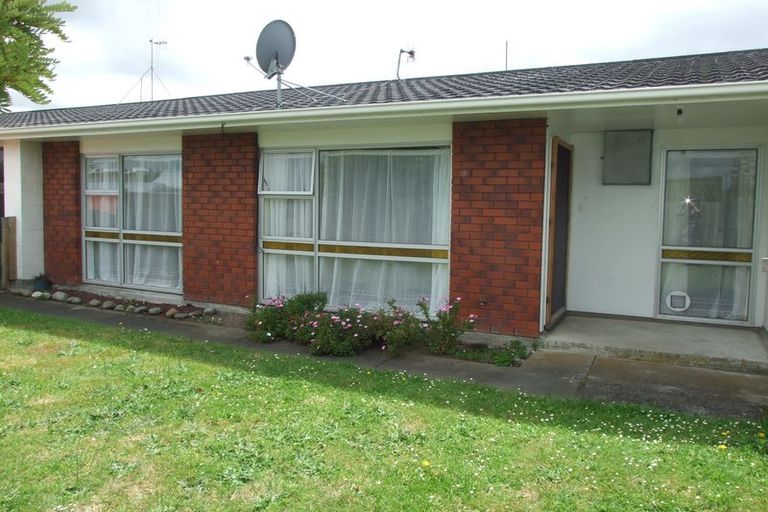 Photo of property in 2/150 Albert Street, Terrace End, Palmerston North, 4410