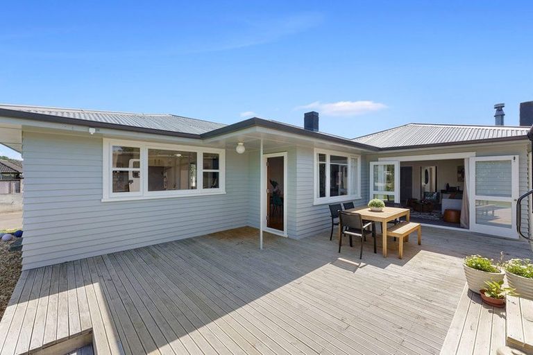 Photo of property in 310 Te Moana Road, Waikanae, 5036