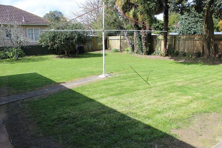 Photo of property in 66 Pahiatua Street, Hokowhitu, Palmerston North, 4410