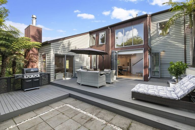 Photo of property in 73m Park Rise, Campbells Bay, Auckland, 0630