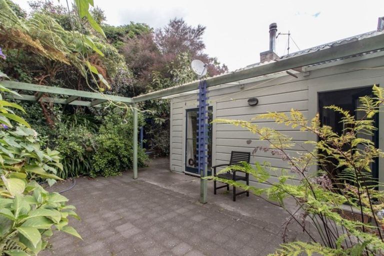 Photo of property in 79 Milton Road, Bluff Hill, Napier, 4110