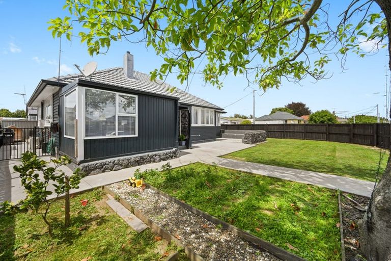 Photo of property in 22 Willis Street, Bader, Hamilton, 3206