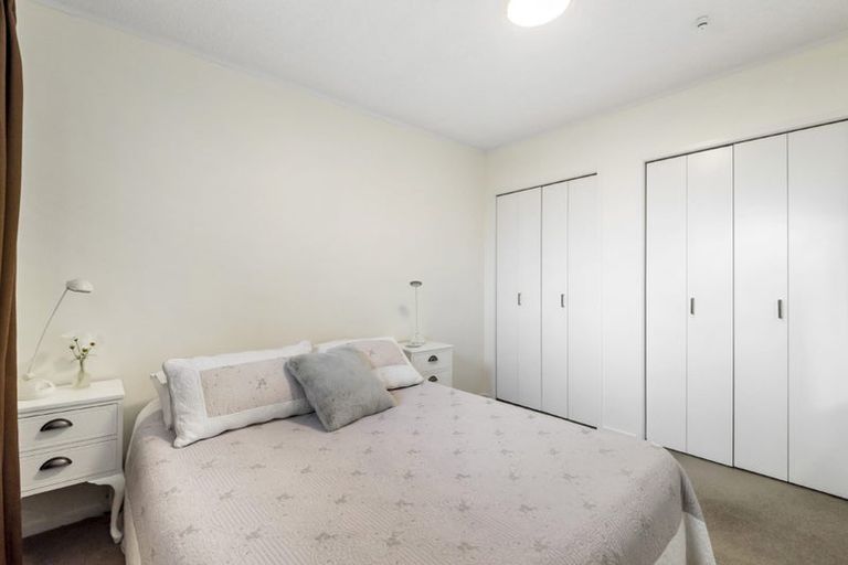 Photo of property in 4/83 Lake Road, Devonport, Auckland, 0622