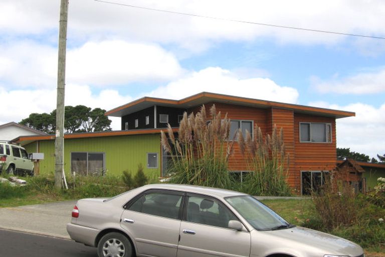 Photo of property in 2 Island Bay Road, Beach Haven, Auckland, 0626