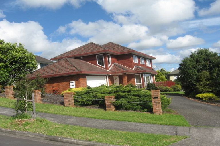 Photo of property in 7 Anure Place, Highland Park, Auckland, 2010
