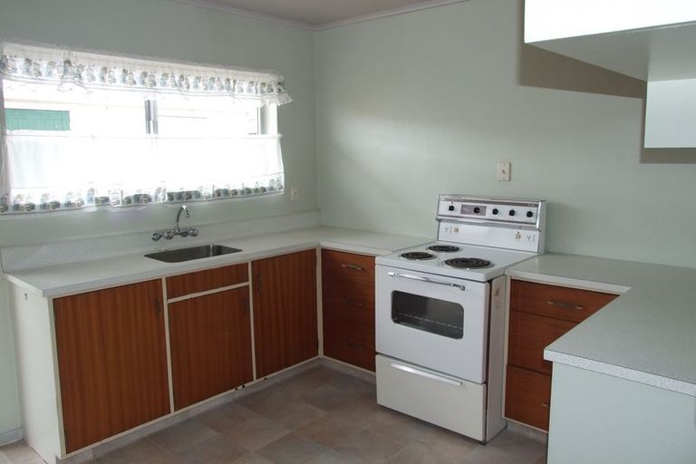 Photo of property in 2/150 Albert Street, Terrace End, Palmerston North, 4410