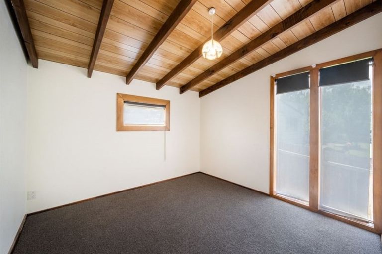 Photo of property in 2/20 Donovan Avenue, Massey, Auckland, 0614