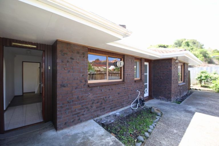 Photo of property in 10 Wesleydale Place, Papakura, 2110