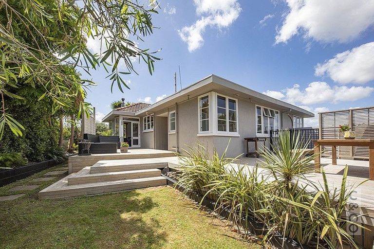 Photo of property in 41 Riverhead Road, Kumeu, 0810