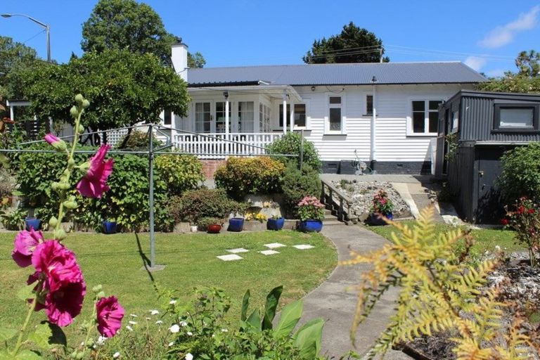 Photo of property in 124 Anzac Parade, Whanganui East, Whanganui, 4500