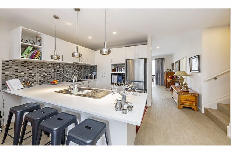 Photo of property in 2 Command Lane, Papakura, 2110