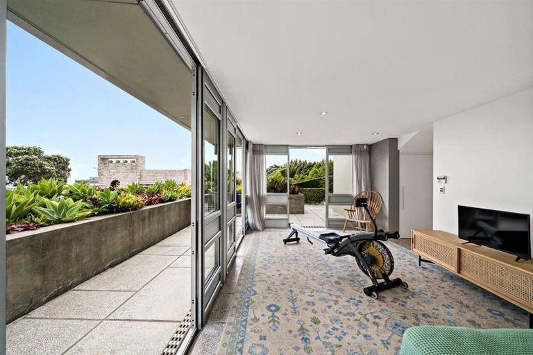 Photo of property in 24 Minnehaha Avenue, Takapuna, Auckland, 0622