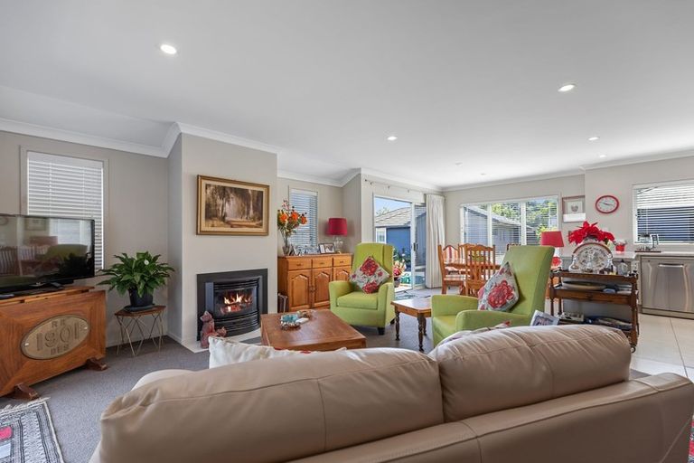 Photo of property in 30 Bridgewater Way, Pyes Pa, Tauranga, 3112