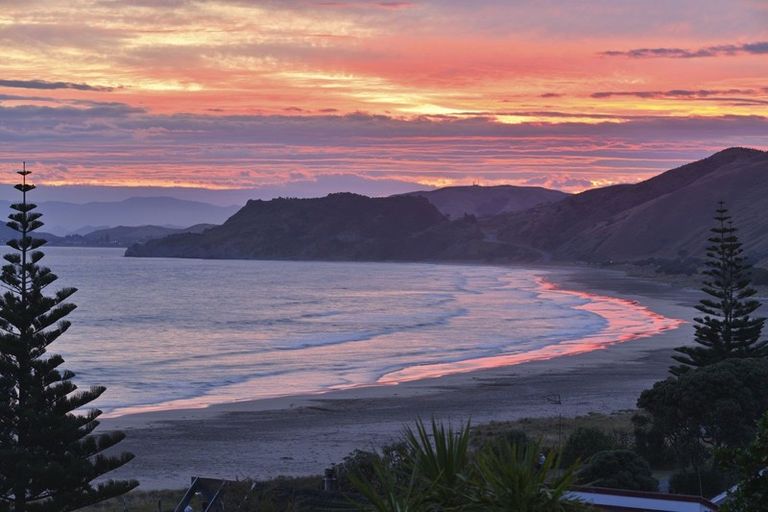 Photo of property in 13c Makorori Beach Road, Makorori, Gisborne, 4073