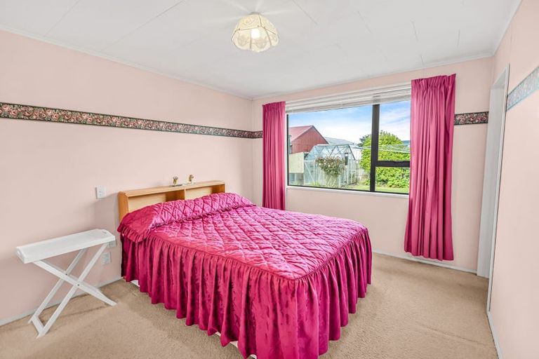 Photo of property in 14 Merlin Place, Gore, 9710