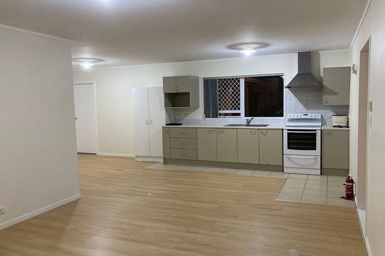 Photo of property in 55a Archibald Road, Kelston, Auckland, 0602