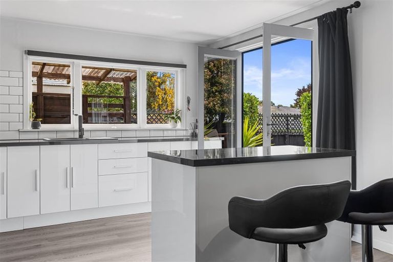 Photo of property in 33 East Belt, Rangiora, 7400