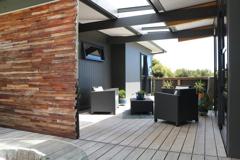 Photo of property in 26 Coachmans Way, Cable Bay, 0420